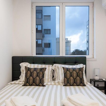 Stylish Apartment W/ River View By Lovelystay Oeiras Esterno foto