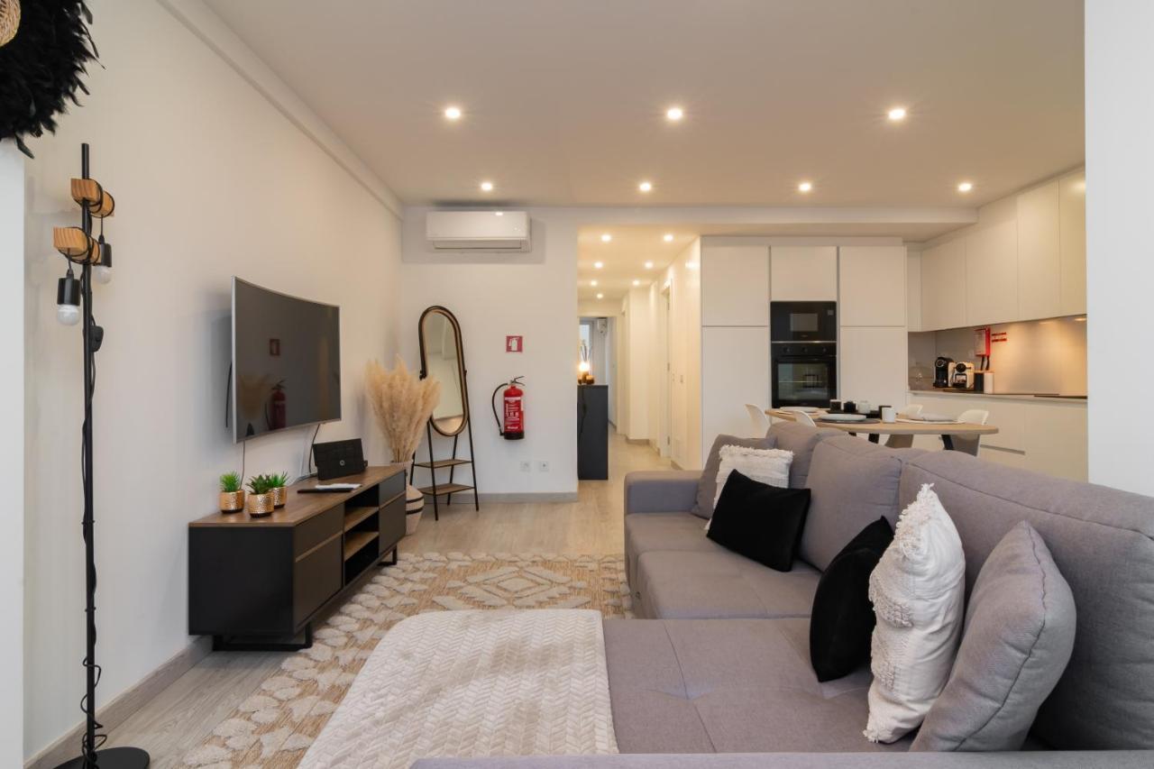 Stylish Apartment W/ River View By Lovelystay Oeiras Esterno foto